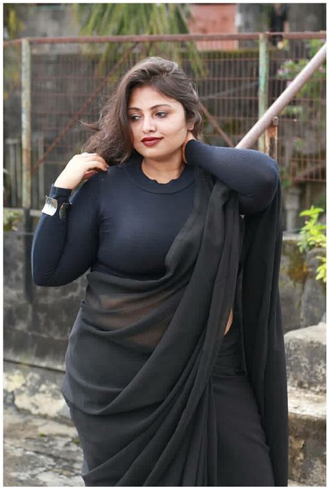 Plus Size Indian Beauty In Saree