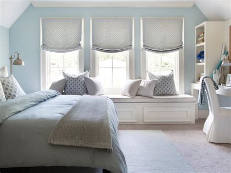 Take a page from designer heather chadduck hillegas' book and use patterned fabric to. Welcoming Guest Bedroom Ideas for Winter Visitors | HGTV