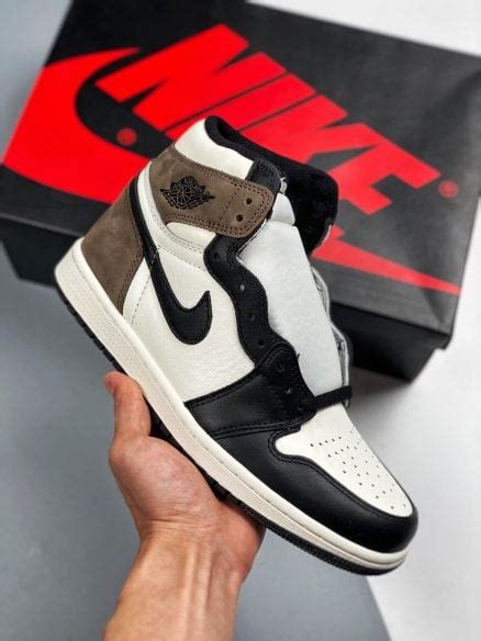 Custom Air Jordan 1 High Og Dark Mocha Rthejrluxe