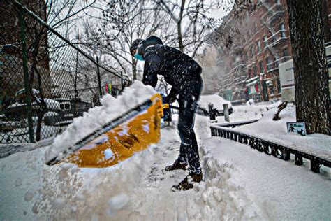 New York City Under Winter Weather Advisory As More Snow Is Set To Fall Amnewyork