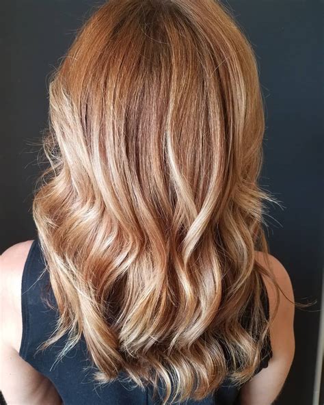 Fall Is All About Warm Tones And This Strawberry Blonde Color Is