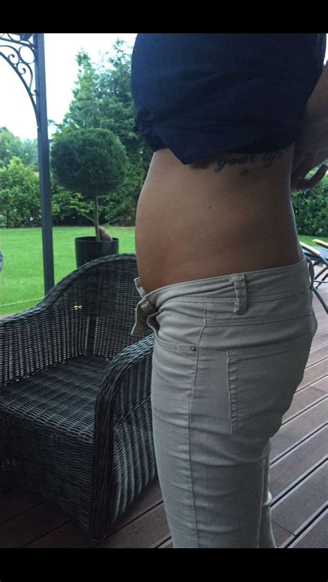 Ab wann kann man einen schwangerschaftstest machen? 53 Best Photos Wann Sieht Man Babybauch - So sieht ein ...