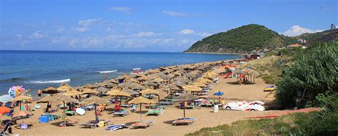 Placed between paestum and velia, the castellabate town is one of the most important beach centers along the cilento national park coast, also rich of many historical and cultural places. Camping, villaggio, residence Castellabate, Cilento, Italy