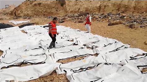 vídeo hallan 74 cadáveres de inmigrantes frente a la costa de libia