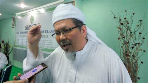 Tengku zulkarnain has been treated since may 2, 2021 because he is positive for corona. Tengku Zulkarnain Penuhi Panggilan Bareskrim Sebagai Saksi ...