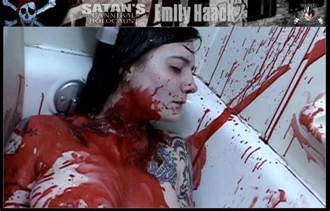 Emily Haack Nuda 30 Anni In Satan S Cannibal Holocaust
