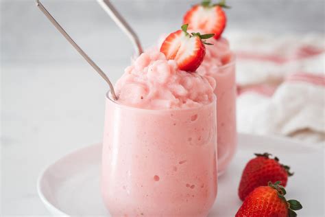 5 Minute Strawberry Cheesecake Frozen Yogurt Recipe Easy Frozen