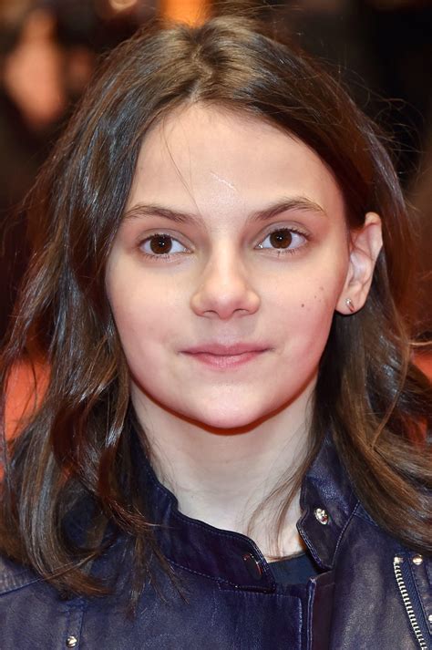 Dafne KEEN : Biographie et filmographie