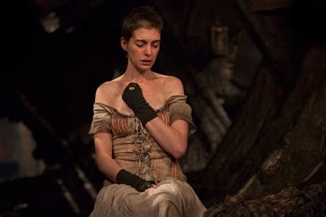 how anne hathaway prepared for les misérables singing role