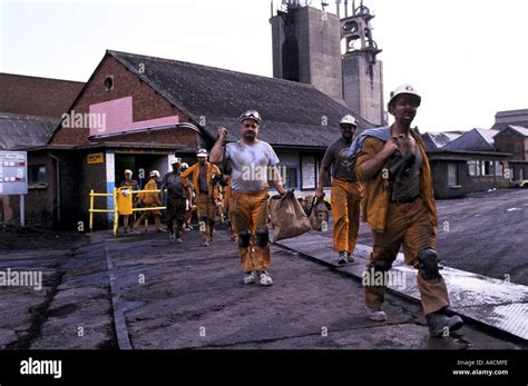 Miners At Shirebrook Colliery At Pithead After Shift 10 92 Stock Photo