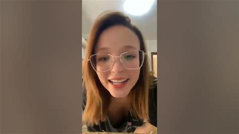 Larissa Manoela Pagando Peitinho Youtube