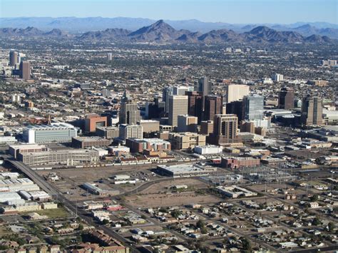 File:Phoenix AZ Downtown from airplane.jpg - Wikimedia Commons