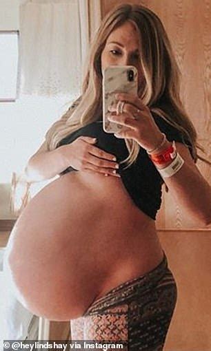 Mother Of Quadruplets Wows Instagram With Awe Inspiring Before And After Pregnancy Photos