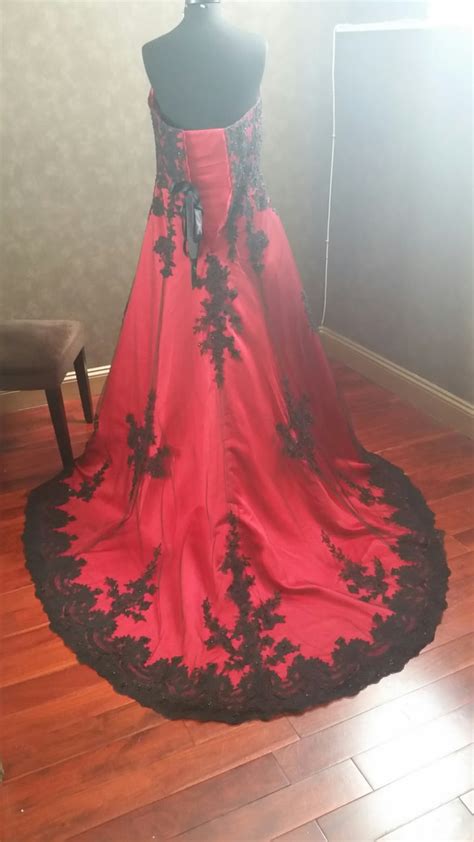 Gorgeous Red And Black Wedding Dress Sweetheart Neckline Etsy