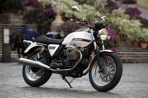 The suzuki titan t500 proved them wrong, and it is still one of the most popular classic japanese motorcycles. Modern Motorcycle Showdown: The Contenders - Nathaniel ...