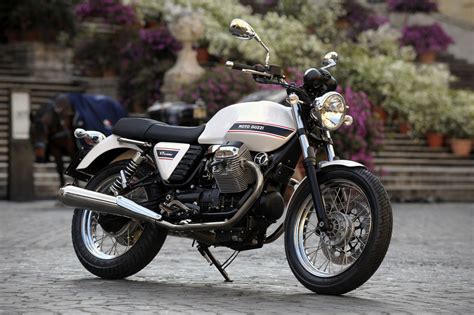 Moto guzzi v7 special model highlights. MOTO GUZZI V7 Classic specs - 2010, 2011 - autoevolution