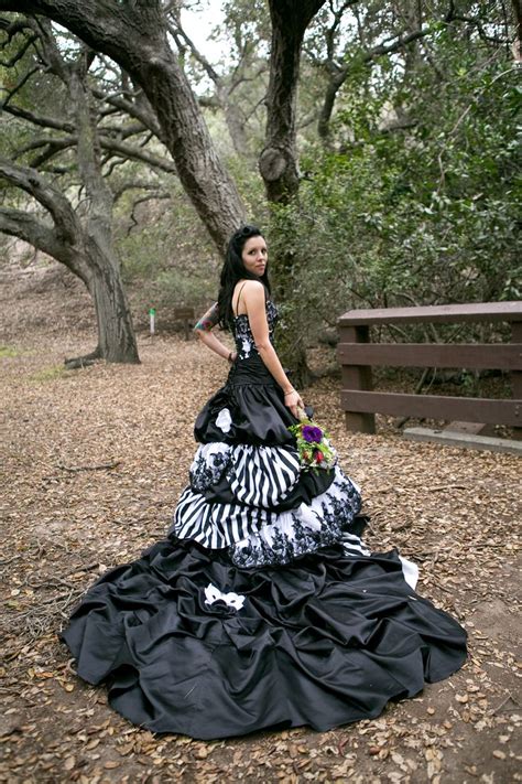 24 Completely Bewitching Tim Burton Inspired Wedding Ideas Halloween Wedding Dresses