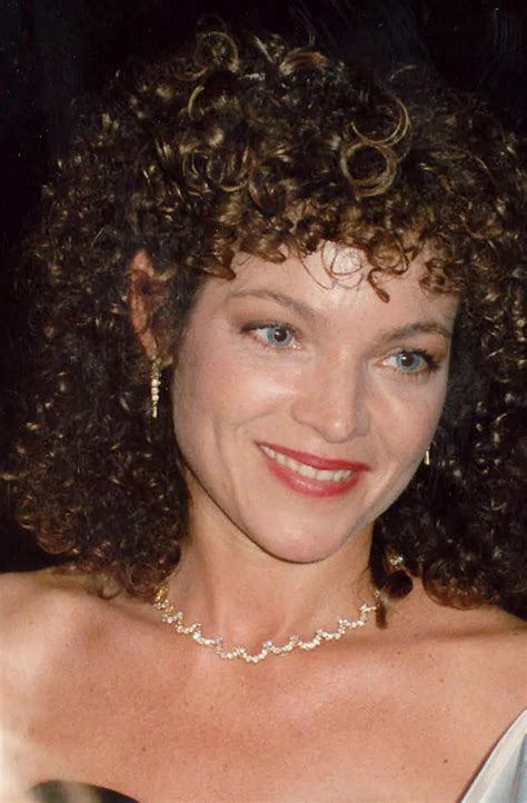 28 Facts About Amy Irving | FactSnippet