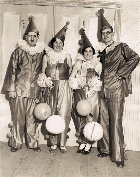 20 Vintage Halloween Costume Ideas Flawssy