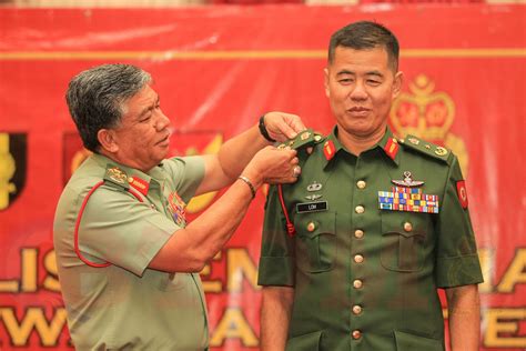 Senarai nama calon yang layak ke pemilihan akhir boleh di semak melalui laman web tentera darat di : Deputy Army Chief Appointed - Malaysian Defence