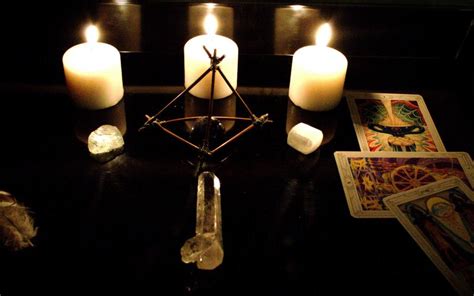 A card includes the theme, card art, the poe items you're bound to receive, and flavor text, which are all. Simple Methods of Divination Using Playing Cards