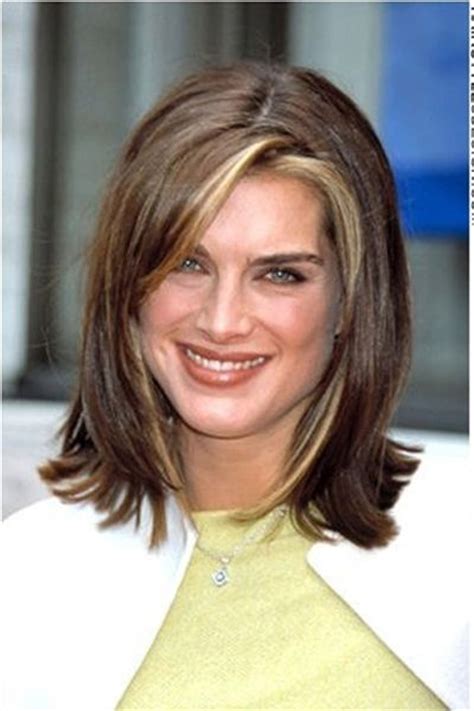 Where should face framing layers start? Face framing highlights. This hairstyle is fresh and ...