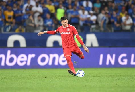 This is the report of italian broadcaster sky sport italia, who claim that the interest in the serbian is not new to this transfer window and that sporting director piero ausilio in particular admires him. Inter e Flamengo começam a peleia no Maracanã - Inter - VS