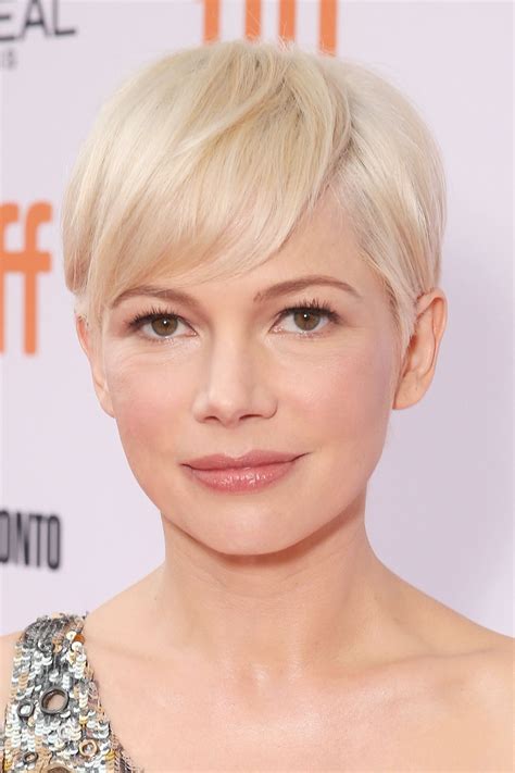 Michelle williams on how she keeps her boy cut 'for late heath ledger'. Pin on Michelle Williams Hair Styles