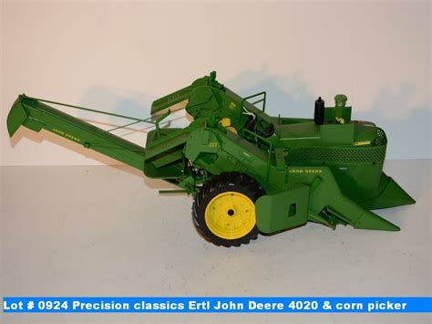 Precision Classics Ertl John Deere 4020 Tractor With 237 Corn Picker 14 Bodnarus Auctioneering