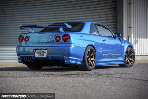 Japanese import and export company is currently selling an r34 skyline for, wait for it, $485,000. Trust Future Proofs The R34 GT-R - Speedhunters