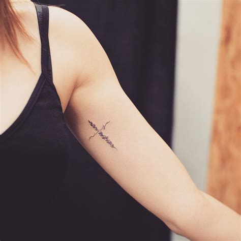 Cute Small Feminine Tattoos For Women Tiny Meaningful Tattoos