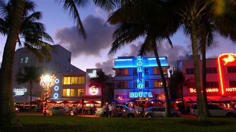 Miami South Beach Florida At Night Hd Wallpaper Hd Pic