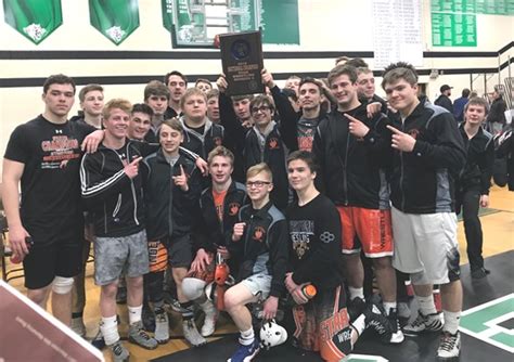 Stratford Wrestling Rolls Through Team Sectional Will Defend State