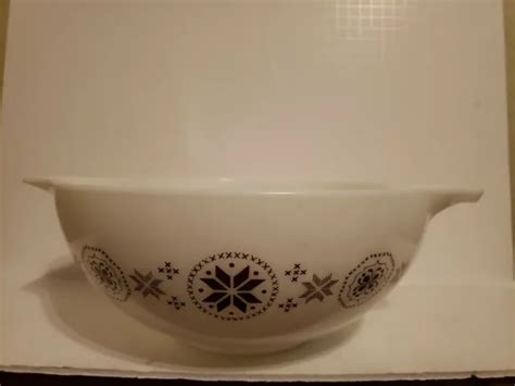 VINTAGE PYREX TOWN Country CINDERELLA Nesting Mixing BOWL 444 4 QT