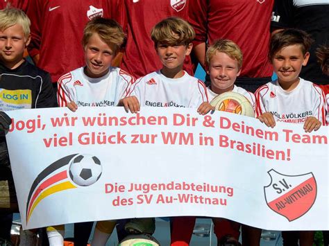 Bei mehreren tests unserer redaktion auf verschiedenen geräten gab es als doch die frage „jogi löw schwul? scheint die menschen zu beschäftigen. Was die Wittnauer ihrem Promi-Bürger Jogi Löw wünschen - Wittnau - Badische Zeitung