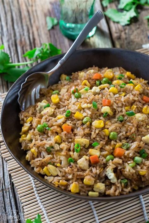 Nov 29, 2018 · chinese sausage fried rice or lop cheung chow fan is a quick and easy fried rice recipe that's perfect for a weeknight meal. 10 Best Chicken Chinese Style Fried Rice Recipes