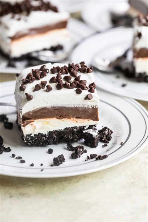 May 19, 2020 · this luscious lemon lasagna consists of 4 tasty layers, including a lemon oreo crust, cream cheese layer, lemon pudding layer and topped with whipped cream! Easter Chocolate Lasagna Recipe - Chocolate Lasagna Recipe ...