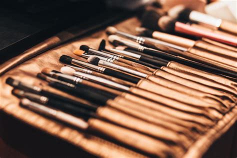 Free Photo of makeup, brush, things - StockSnap.io The background cleaner extracts objects and removes the background from your images online.