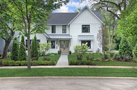 New Construction Modern Farmhouse White Farmhouse Siding James Hardie