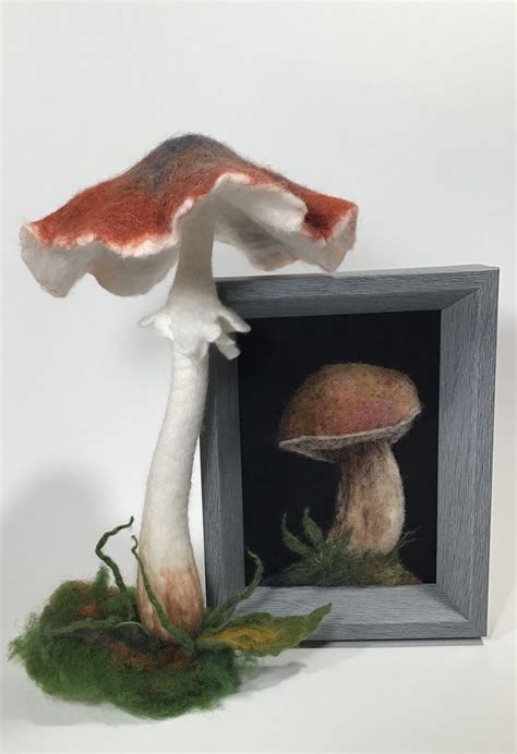 Felted Mushrooms In 2020 Felt Mushroom Mushroom Pictures Stuffed