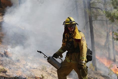 California Firefighters Struggle To Contain King Fire The Size Of Las