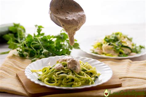 Keto Alfredo Creamy Zucchini Noodles Easy And Low Carb