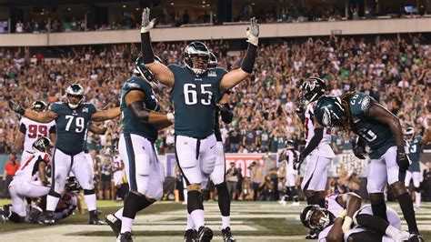 Behind The Scenes Photo Drops Of Eagles Offensive Line Posing Nude For