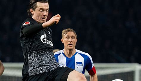 Wir haben alle infos zur übertragung zusammengefasst. DFB-Pokal: Wer zeigt / überträgt Schalke 04 gegen Hertha ...