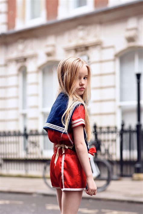 20 kids who are already pro fashion bloggers. Enfant Street Style by Gina Kim Photography Stella McCartney Kids | Kids street style, Cute girl ...