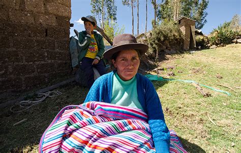 Peru Clinics Open Arms To Indigenous Women
