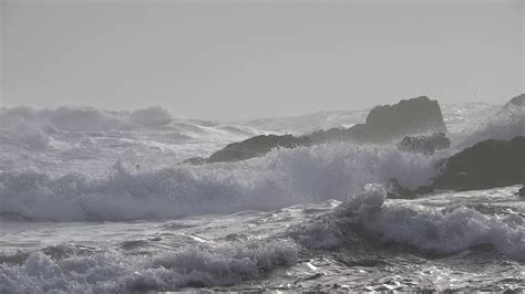 Pacific Ocean Storm Waves On Rocks In Ucluelet 4k Uhd Youtube