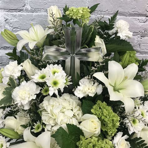 Whether it is a get well flower gift basket, mother's day flowers, seasonal centerpiece for the holidays or something that says i love you prospect florist is the leading florist in peoria, il and will make sure to send quality flowers in a stunning arrangement. Always Remembered in Peoria, IL | Prospect Florist