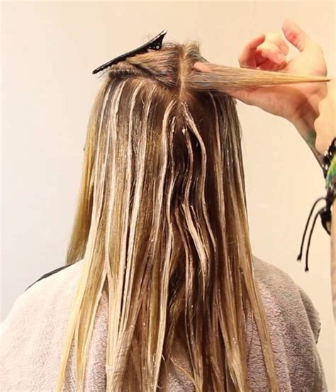 Balayage is a beloved fave, but what happens when you reverse it? 8 Easy Steps to DIY Balayage Hair Color at Home | Balayage hair, Hair color balayage, Hair color ...