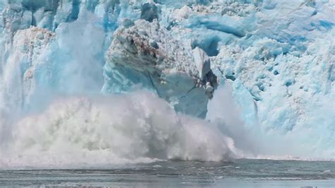 Video Huge Glacier Breaking Apart Caught On Camera Abc7 Chicago